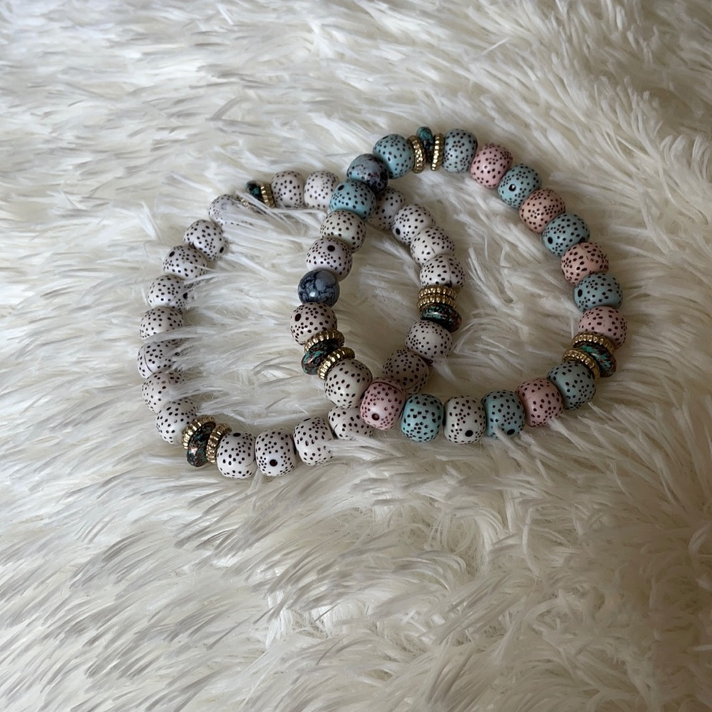 Beaded bracelet pack of 2 chakra bracelets NWOT